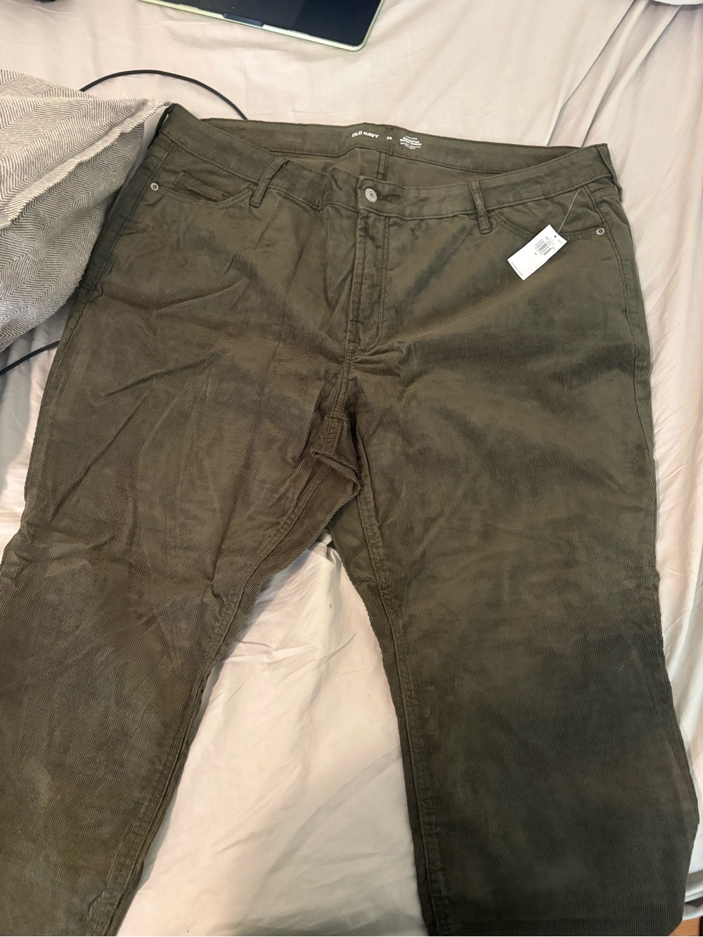 Old Navy High-Rise Rockstar Super Skinny Corduroy Pants - Olive - Picture 3 of 4